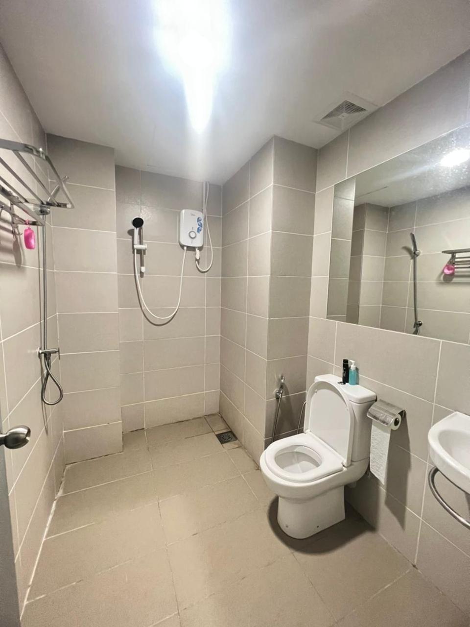 Summer Suites Apartment-The Summer Shopping Mall Kota Samarahan المظهر الخارجي الصورة